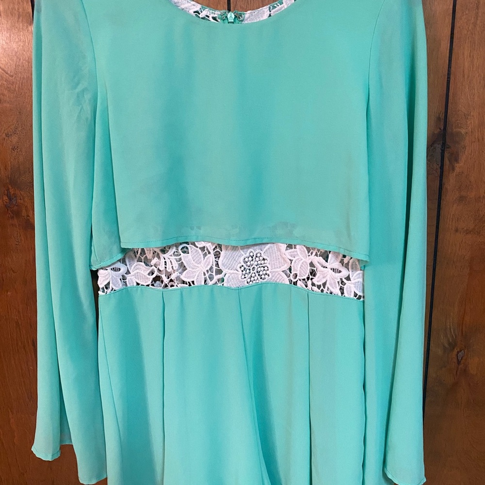 Umgee Mint Green Lace-Back Blouse